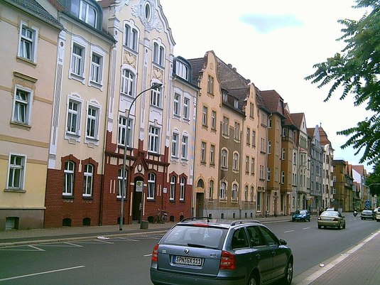 Orașe din Germania dau cazare gratuită, în speranța că oamenii se vor stabili definitiv, pentru a contracara depopularea