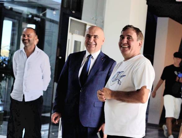 Bolojan a mers la Hagi FOTO