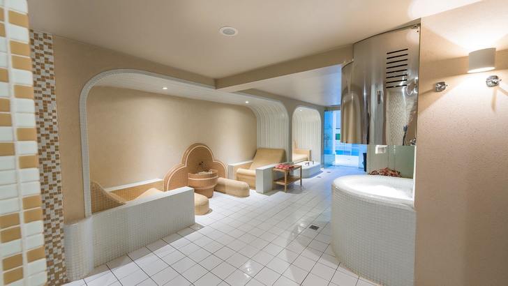 Incendiu la cel mai mare centru SPA din București - Ultimele reparații după ce a fost obligat să închidă temporar piscina, salina și zona de relaxare