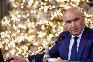 EXCLUSIV FOTO Cadou special de la Bolojan. Înainte de Crăciun, a dat fiecărui ministru un ”babka” de la Oradea