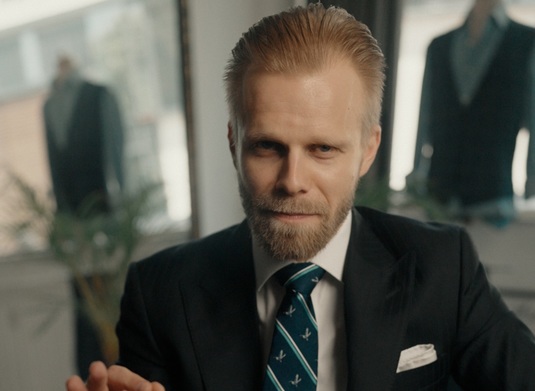 Tailoring-ul ca strategie: cum își optimizează liderii imaginea personală pentru ROI - Interviu cu Alex Drăgan