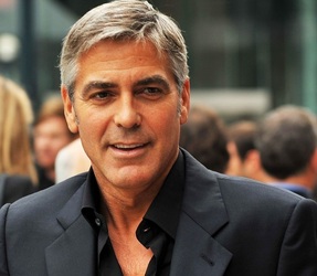 George Clooney vine în România