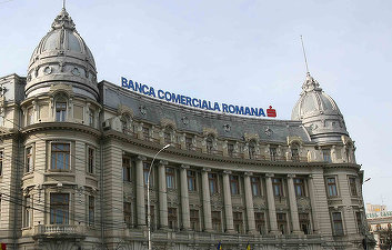 EXCLUSIV BCR vrea să scape de litigiile pe clauze abuzive și propune scăderea ratelor la credite cu o treime