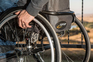 Firmele se feresc să integreze prin muncă persoane cu dizabilități, preferă compensare prin plăți la buget sau achiziții
