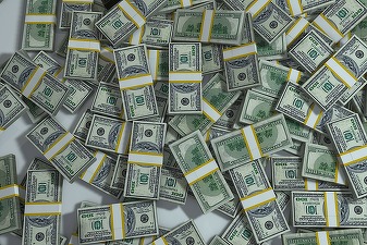 500 de firme cu credite în dolari ar avea probleme dacă Fed crește dobânda în SUA