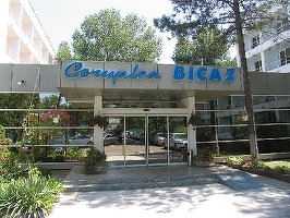 Doi frați din Galați au cumpărat de la BCR hotelul Bicaz din Mamaia
