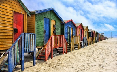 Hotelierii din Mamaia vor ca beach bar-urile să fie închise la ora 20, iar magazinele alimentare să fie amplasate doar în trei zone din stațiune