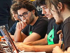 Cisco Systems, cel mai mare producător de echipamente de rețele, desființează 14.000 de job-uri