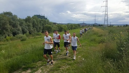 În timp ce fotbaliștii Gaz Metan sunt pe teren, Fiscul așteaptă în vestiar să le vândă tot