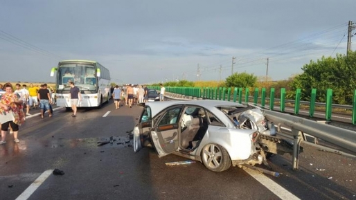 Tabloul accidentelor rutiere: Cinci români mor zilnic. 90% din drumuri au o singură bandă pe sens, dar numărul victimelor crește mai ales pe autostrăzi
 