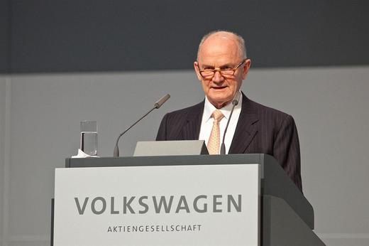 Ferdinand Piech negociază vânzarea acțiunilor pe care le deține la Porsche Holding SE