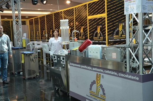 Tranzacție sub Tâmpa: Nova Pan, unicul producător al CLIPBAND din România, a cumpărat centrul expozițional Roman, fosta fabrică a primului milionar din Brașov, Ioan Neculaie
