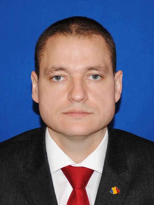 Situație fără precedent în turism: Ministrul este acuzat de șefii celor 8 birouri externe pentru afirmații nefondate prin care motivează desființarea birourilor