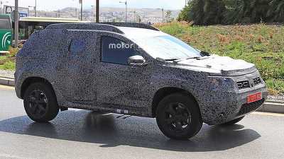 Primele fotografii-spion cu noul Dacia Duster. SUV-ul va păstra stilul actualei generații, chiar dacă va avea un nou design