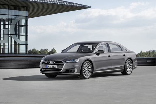 VIDEO&FOTO Noul Audi A8, lansat la Barcelona: poate rula autonom, la viteze de până la 60 km/h. Ce preț va avea