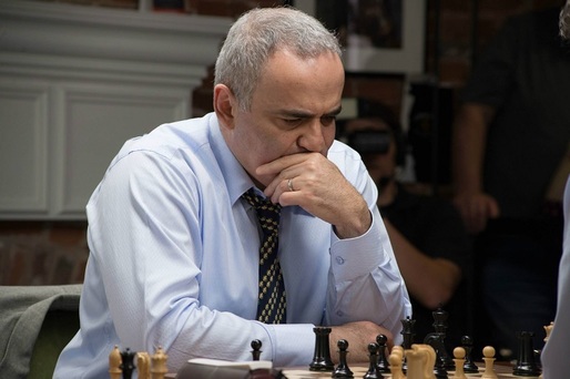 Kasparov vine în premieră în România