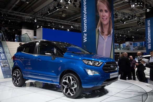 FOTO Ford a început producția SUV-ului EcoSport la Craiova. SUV-ul va fi exportat pe 56 de piețe ale lumii