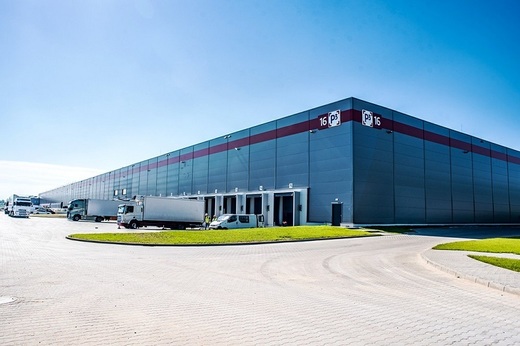 eMAG se dezvoltă în Polonia, unde a cumpărat magazinul online Agito, mutându-se într-un depozit triplu, lângă Varșovia