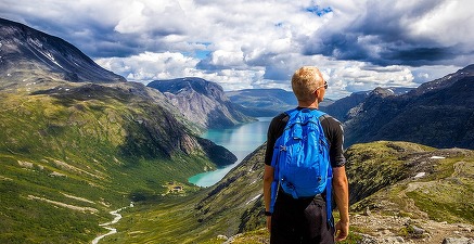 Programul noului Guvern pe turism face referire la instituții care nu există și la încercarea de a găsi soluții deja introduse
