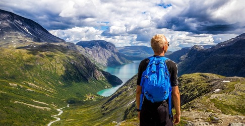 Programul noului Guvern pe turism face referire la instituții care nu există și la încercarea de a găsi soluții deja introduse