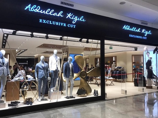 România atrage un nou jucător: Unul dintre cei mai mari retaileri din Turcia, condus de un fost președinte al Federației de Fotbal, își pregătește apariția pe piața locală