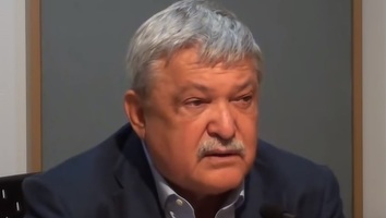 CEO-ul OTP, cel mai bogat om din Ungaria și cel mai important investitor în agricultura din țara vecină, a ajuns cu afacerile cu lapte din România la peste 84 milioane lei. Firma sa - amendată pentru licitații Cornul și Laptele