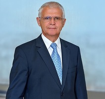 CONFIRMARE Fondul american JC Flowers l-a instalat ca președinte al CA la Piraeus România pe Nicolae Dănilă, fost președinte executiv BCR. Dănilă a condus în anii '70 sucursala Chase Manhattan Bank a lui David Rockefeller, bancher în relație cu Ceaușescu