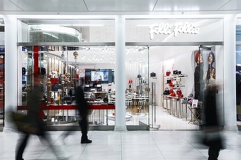 Cel mai mare scandal al bursei elene din ultimele decenii: Grupul Folli Follie, care controlează în România unul din cei mai mari retaileri, cere protecție, caută bani și așteaptă cele mai mari amenzi din istoria Bursei de la Atena