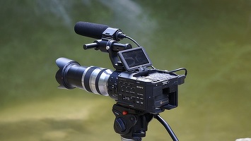 Clever Media: Proiectul media dezvoltat de grupul nostru este total independent. Principiul după care ne conducem afacerile este că încercăm să operăm echilibrat și independent entități media strict ca business