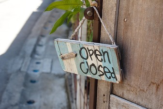 Patronatul din turism reia ideea scutirii de taxe pe salariile angajaților în extrasezon: Un sfert din personalul de pe litoral ar vrea să lucreze tot anul, dar intră în șomaj sau pleacă din țară