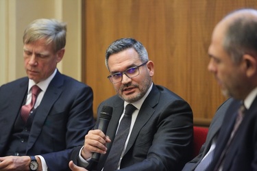 PROFIT Financial.forum - Omer Tetik, Banca Transilvania: Stăm cu un pachet de credite neperformante cât o bancă mică în afara bilanțurilor. Modificarea impozitării nu ne permite să vindem