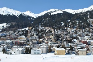 FOTO Tarife halucinante la Davos: Forumul economic pune presiune pe hotelurile din zonă și scumpește incredibil cazarea în orășel. O cameră costă acum și 5.000 de euro pe noapte