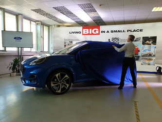 VIDEO & FOTO Ford Puma, primele imagini direct de la uzina din Craiova. Caracteristicile noii mașini, prețuri estimate și detalii complete