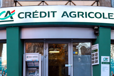 EXCLUSIV Conducerea grupului bancar francez Crédit Agricole și-a anunțat angajații de vânzarea operațiunilor din România