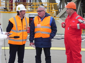 EXCLUSIV VIDEO&FOTO Platforma Scarabeo nu a confirmat prognozele referitoare la zăcământul Trident și a părăsit Marea Neagră. Romgaz și Lukoil refac calculele necesare adoptării deciziei de investiții