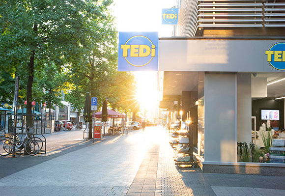 EXCLUSIV FOTO Lanțul de magazine TEDi, unul dintre cele mai mari din Germania, care vinde la 1 euro, intră în România. Rețeaua - lansată de grupul Tengelmann, care a facilitat și intrarea Lidl pe piața locală