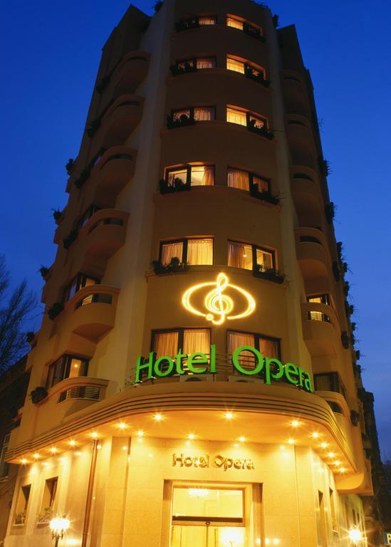 Grupul grec Zeus International a cumpărat trei hoteluri din Capitală, 