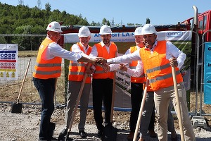 FOTO Compania germană EMZ Hanauer, furnizor pentru giganți globali, a lansat construcția unei fabrici în România, investiție de aproape 73 milioane lei pentru care a cerut și ajutor de stat