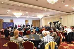 VIDEO Eveniment special Profit.ro - Mediul de afaceri s-a învățat cu ce e mai rău și așteaptă acum o creștere de taxe. "Stingem foc după foc în loc să fim predictibili.". Ministrul Finanțelor arată însă că investițiile statului s-au dublat