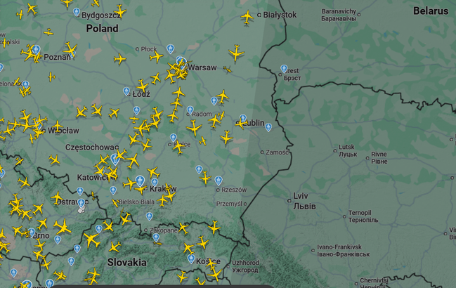 Polonia închide aeroportul din Lublin și ridică avioane de vânătoare