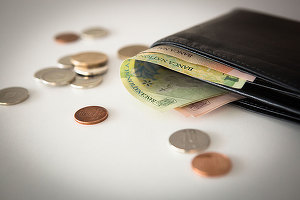 Angajatorii estimează că salariile vor crește cu 3,9% în sectorul privat, anul viitor