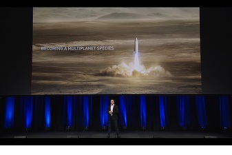 VIDEO&FOTO Musk prezintă noi detalii despre racheta cu care vrea să trimită oameni pe Marte și “oriunde pe Pământ în mai puțin de o oră"