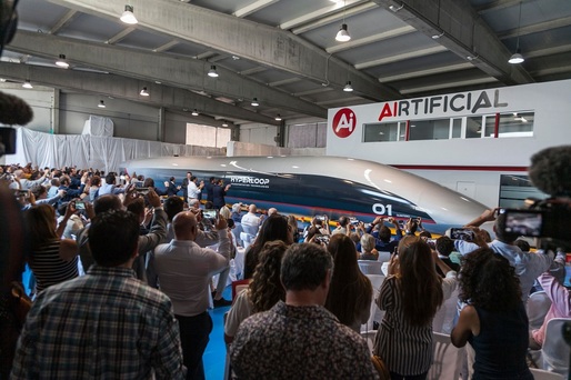 FOTO HyperloopTT a prezentat, în Spania, prima capsulă la scară reală pentru transportul pasagerilor cu ajutorul unui sistem hyperloop