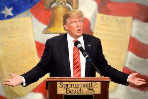 Trump îl critică din nou pe Macron pe tema armatei europene