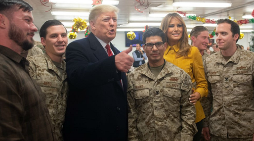 VIDEO Trump, într-o vizită-surpriză în Irak, prima într-o zonă de conflict de când a fost ales în funcție: "Statele Unite nu pot continua să fie jandarmul lumii"