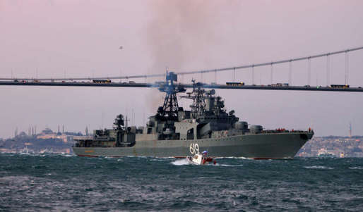Răspunzând Marinei SUA, Rusia trimite un distrugător în Marea Neagră, echipat cu rachete