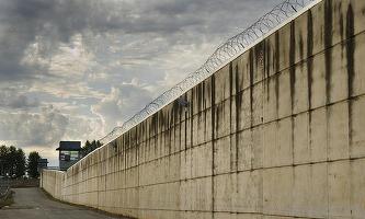 Trump renunță temporar la finanțarea zidului cu Mexicul, pentru a ieși din cel mai îndelungat "shutdown" american