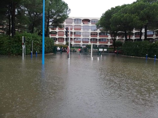 VIDEO Persoane dispărute și răniți, în urma inundațiilor de pe Coasta de Azur. Atenționare de călătorie