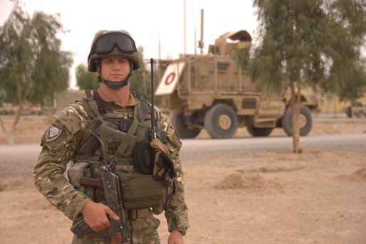 Pe fondul escaladării tensiunilor din Orientul Mijlociu, misiunile militarilor români dislocați în Irak - întrerupte