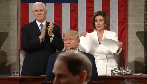 VIDEO Șefa democrată a Camerei Reprezentanților, Nancy Pelosi, a rupt public discursul lui Donald Trump